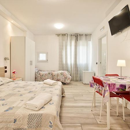 Venice Pink House Hotel Marghera Ngoại thất bức ảnh