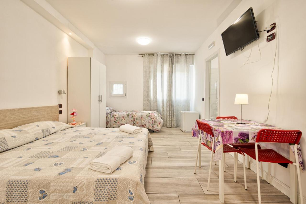 Venice Pink House Hotel Marghera Ngoại thất bức ảnh